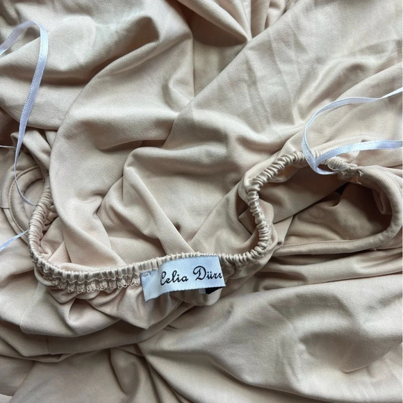 Celia Durr Infinifi Dress - Picture 3 of 6